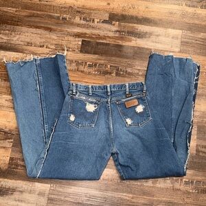 Distressed Wrangler Wide Leg 10x34